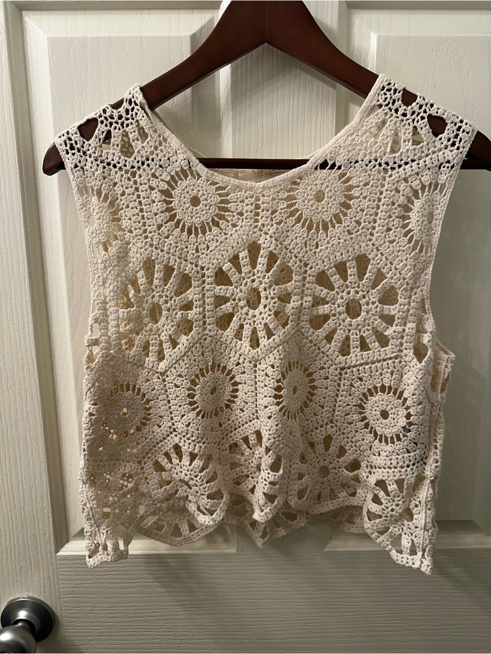 Rebellion Crochet Floral Tank Top - Cream